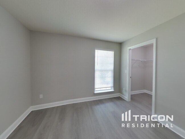 Building Photo - 2053 Jomil Ct