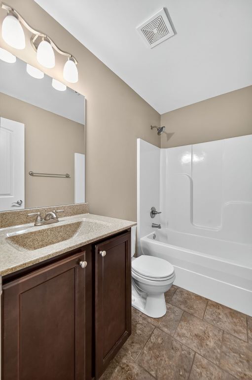 Building Photo - 303 Shadow Trace Dr