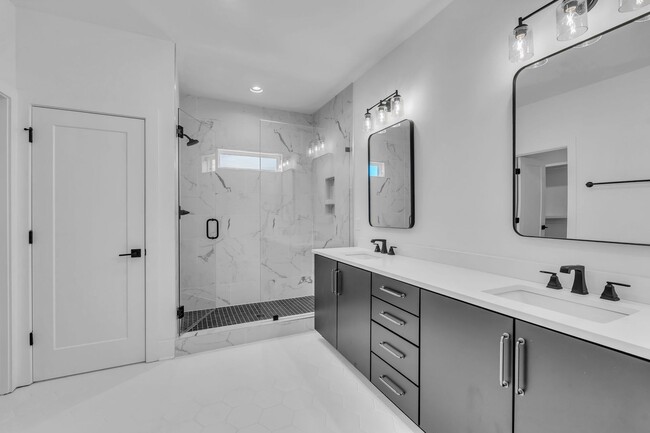 Building Photo - New build in West Nashville!