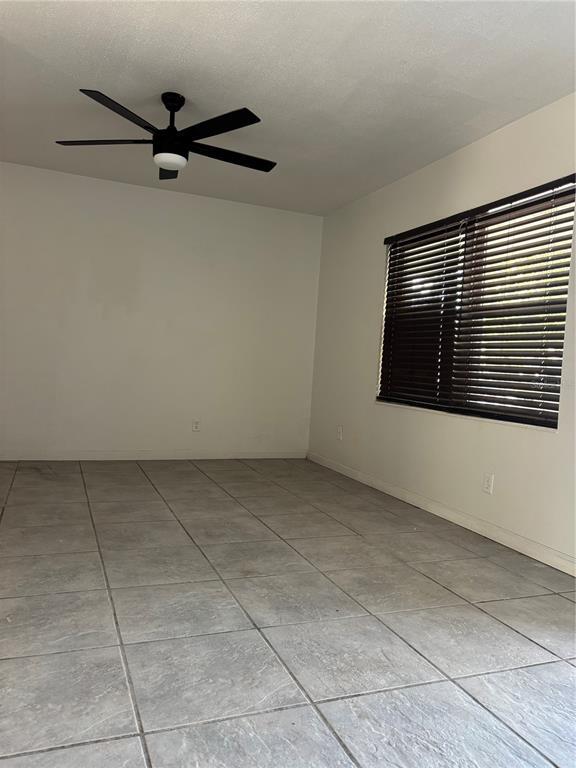 Building Photo - 4006 W Land Ave