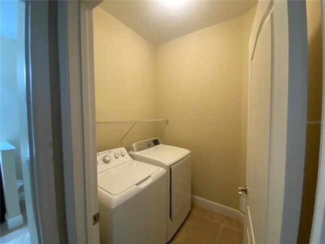 Building Photo - 1387 Backspin Dr