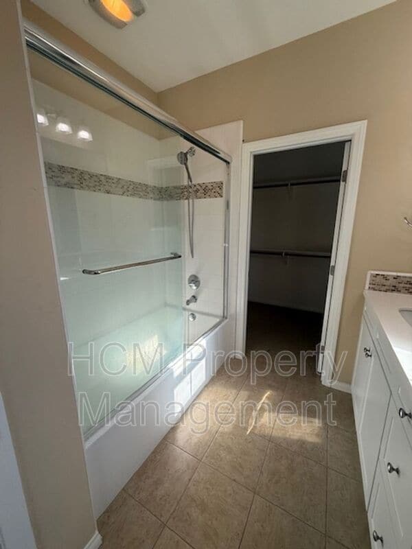 Building Photo - 105 Gemstone