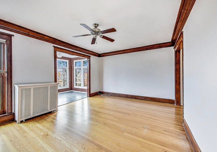 Building Photo - 5600 S Blackstone Ave