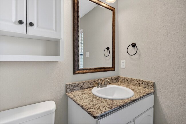 Building Photo - 3222 Preston Dr