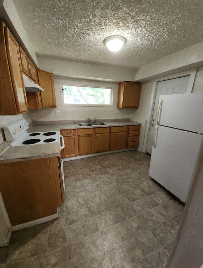 Building Photo - 1223 Andrus St