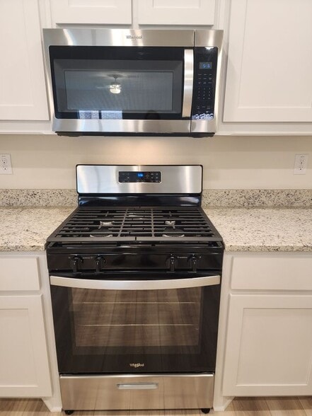 Building Photo - 304 Marsh Ln