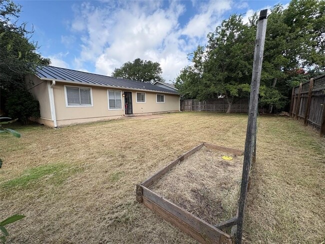 Building Photo - 3800 Tattershall Ln