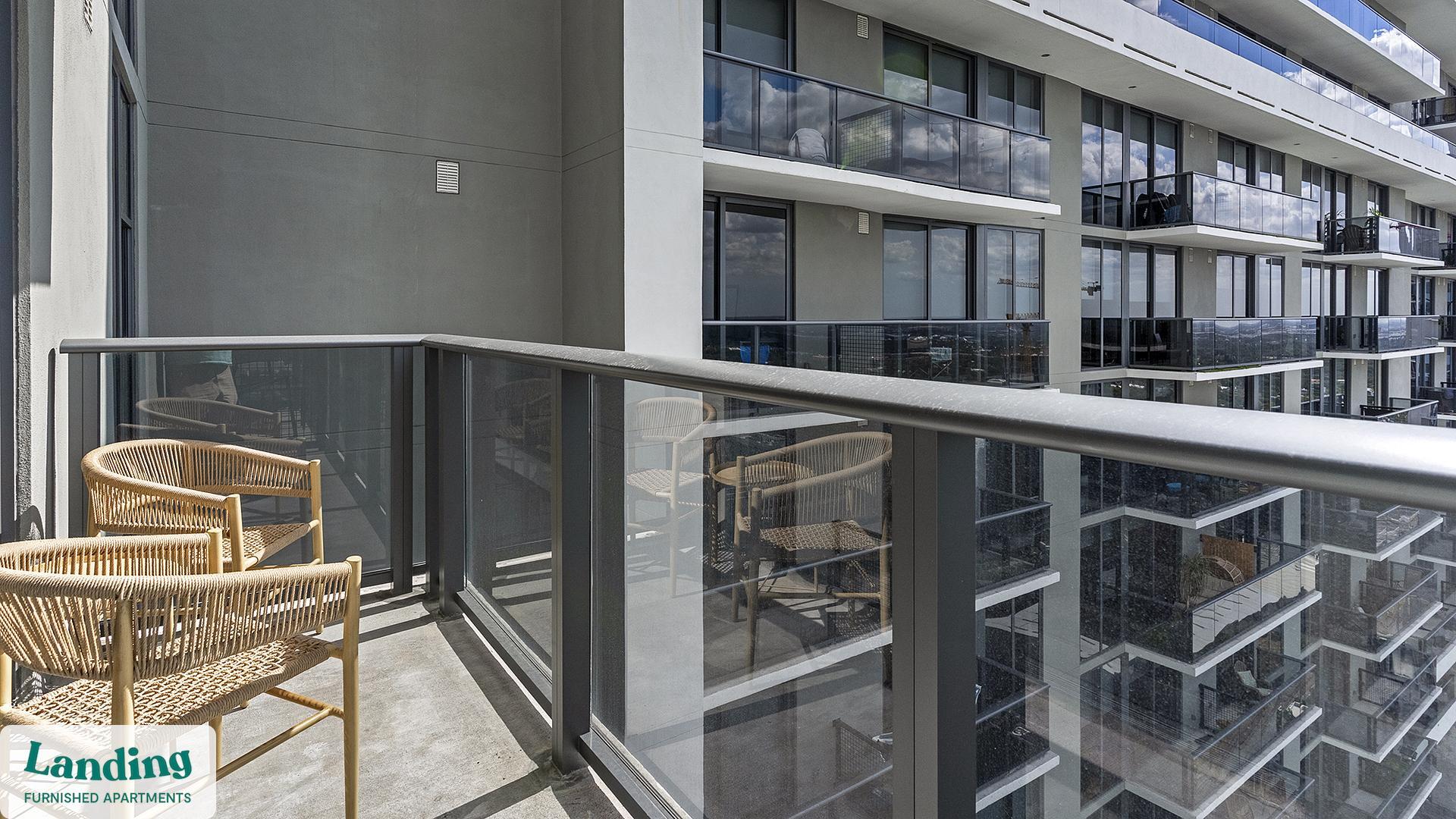 Building Photo - 301 SW 1st Ave