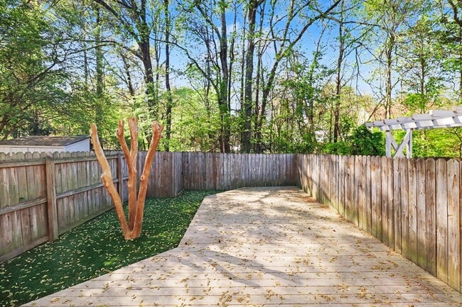 Building Photo - Updated 3 Bedroom Townhome!!! ***Available NOW***