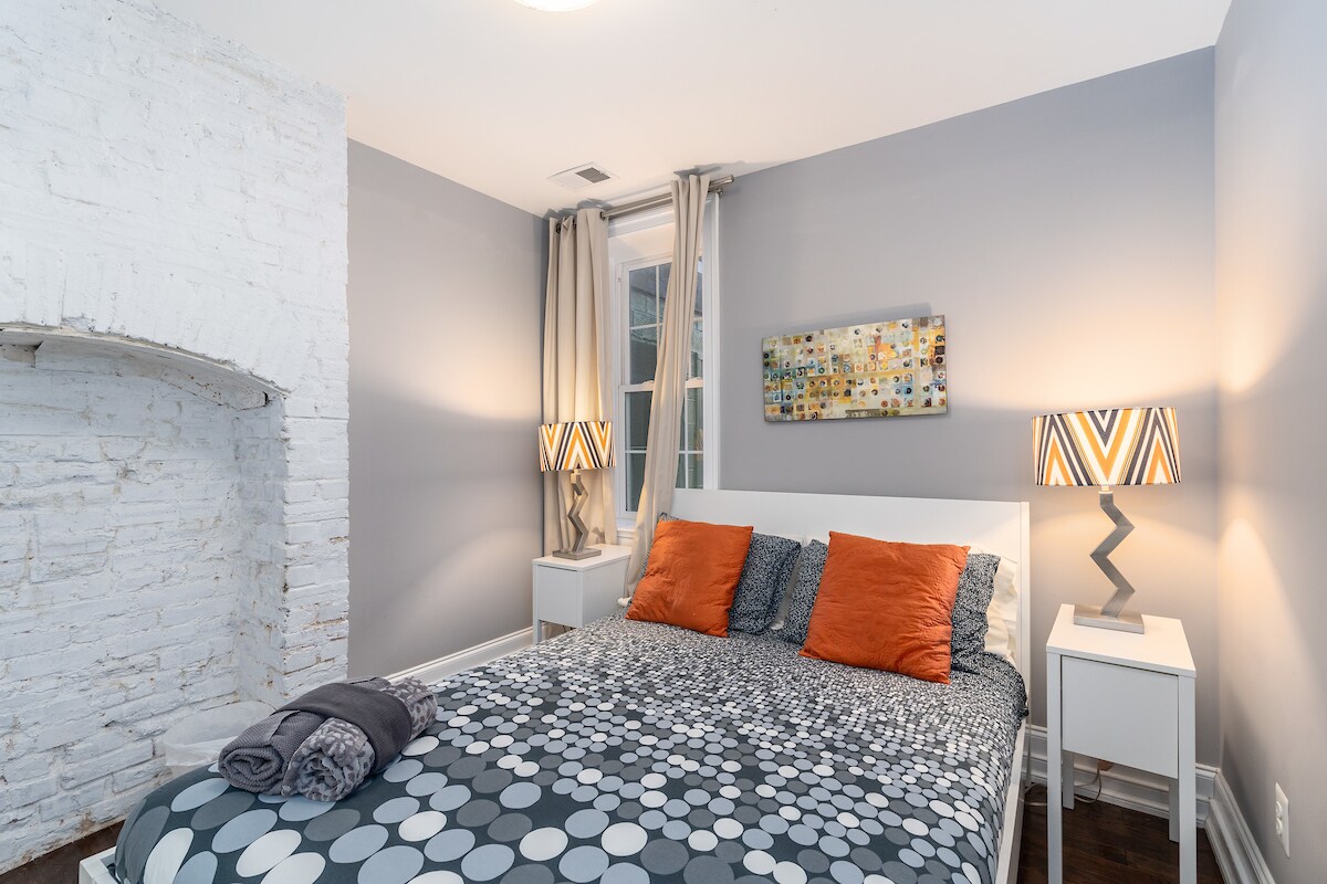 first bedroom - 403 P St NW