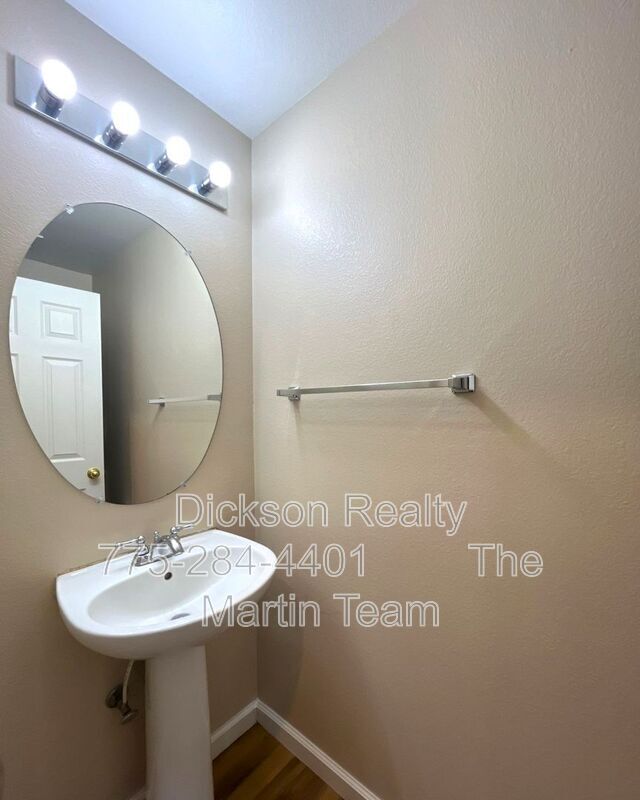 Building Photo - 1998 Amber Leaf Ct