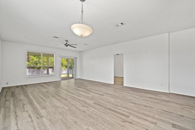 Building Photo - 47 White Heron Dr
