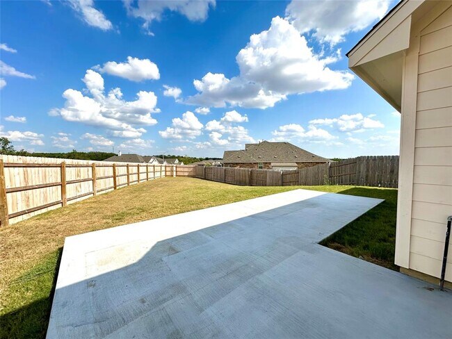 Building Photo - 336 Chaste Tree Dr