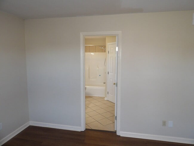 Building Photo - 107 Shannon Ln