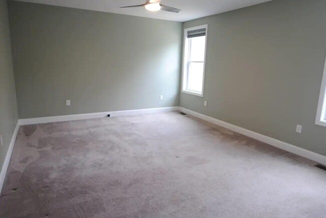 Building Photo - 37 Schwinn Dr