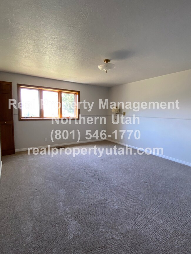 Building Photo - Beautiful Bountiful Home on the Bench