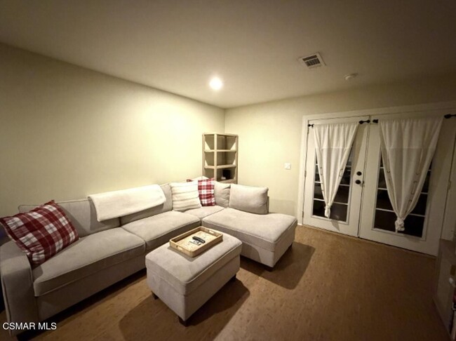 Building Photo - 117 Sunset Dr