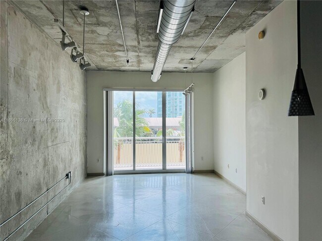 Building Photo - 2001 Biscayne Blvd