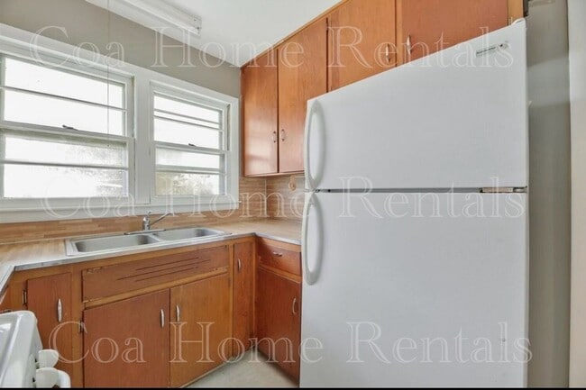 Building Photo - North East duplex