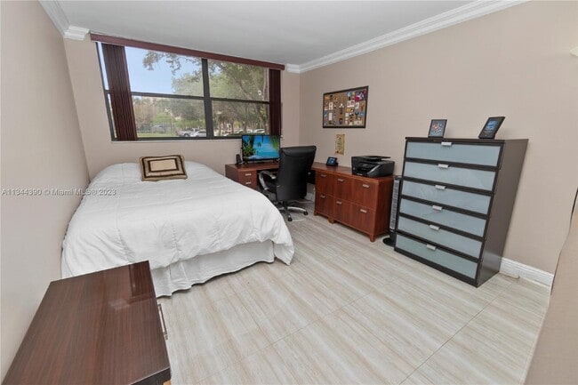 SO FLO Real Estate Group 16251 Golf Club Rd # 110 WESTON - 16251 Golf Club Rd