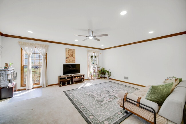 Building Photo - 2872 Whispering Oaks Ct