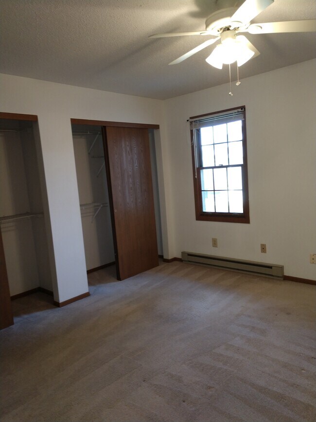 Building Photo - 1954 Brookhaven Dr