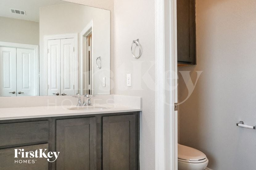 Building Photo - 2504 Cerro Ranch Rd