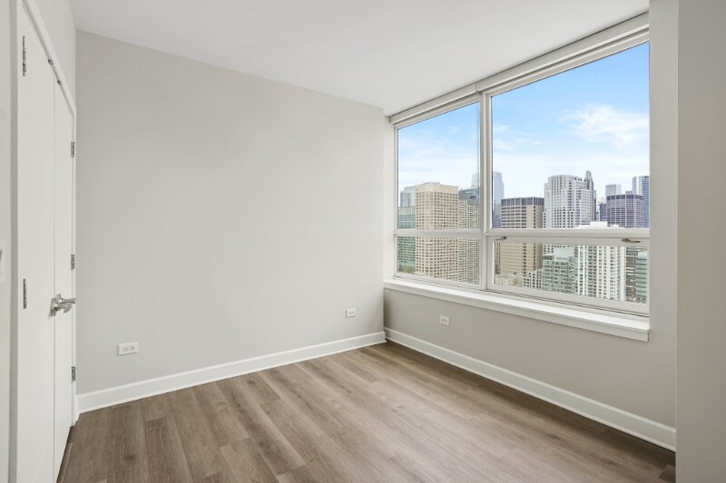 Building Photo - 751 W Adams St