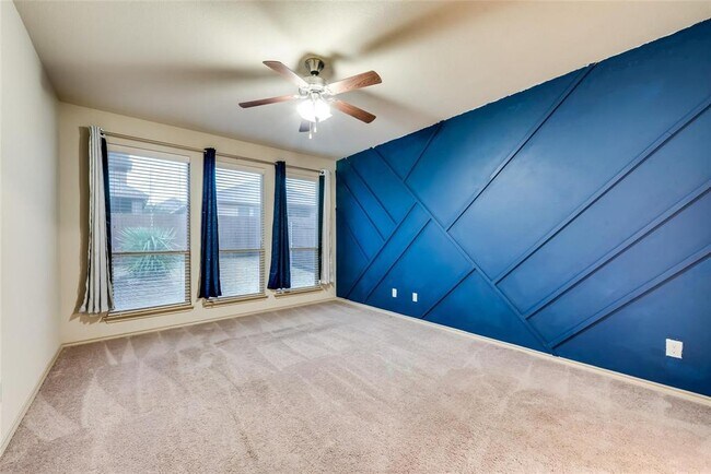Building Photo - 15825 Carlton Oaks Dr