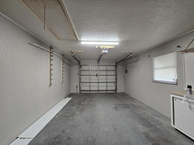 Building Photo - 9310 Marler Rd