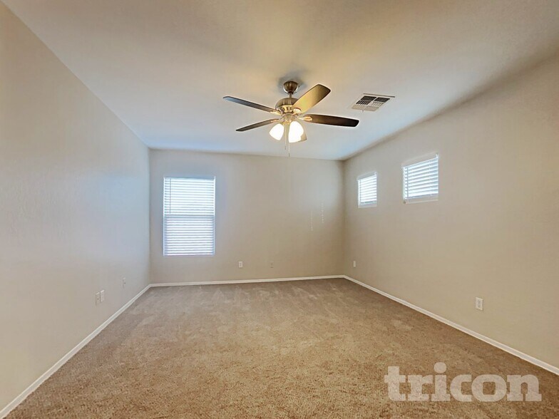 Building Photo - 3820 E Sierrita Rd