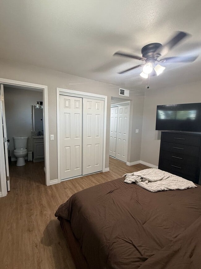 Building Photo - Beautiful Porterville Home! Available Now for Showing!