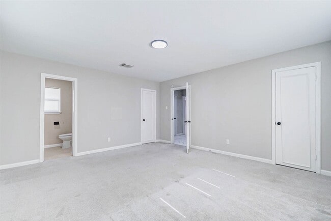 Building Photo - 5439 Lymbar Dr