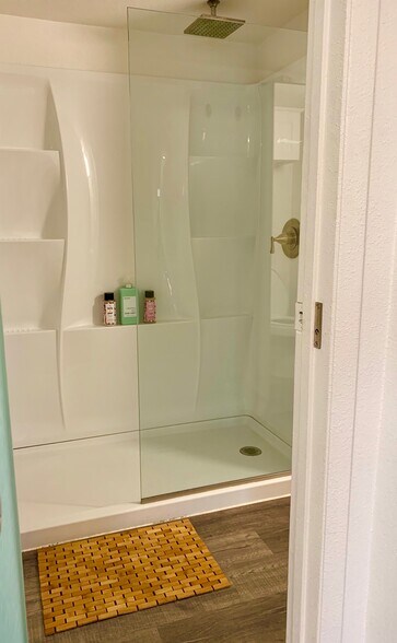 Building Photo - 2414 N Alvarado St