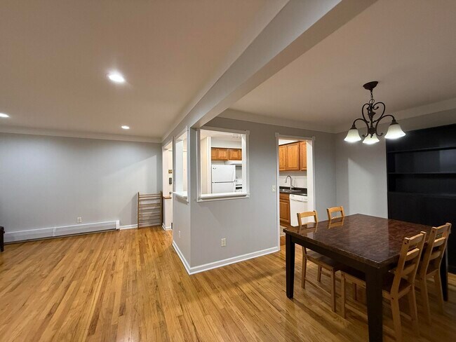 Building Photo - 1253 Island Dr