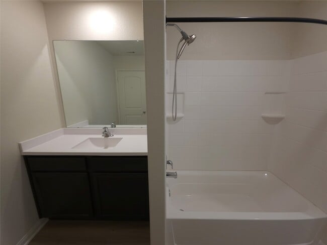 Building Photo - 305 Lone Mountain Dr