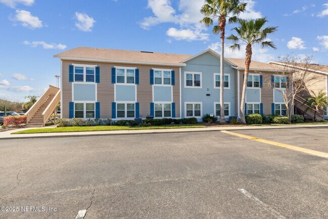 Building Photo - 1601 Nectarine St