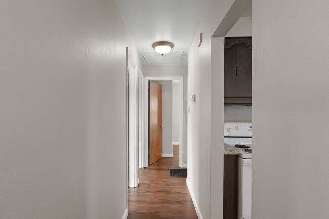 Building Photo - MOVE IN READY! Passed Occupancy!!! Move in BEFORE the holidays! Refrigerator included.