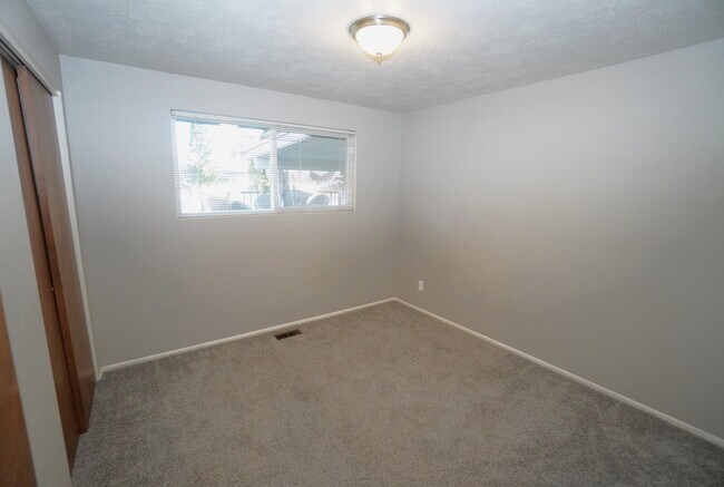 Building Photo - 9594 W Telfair Dr