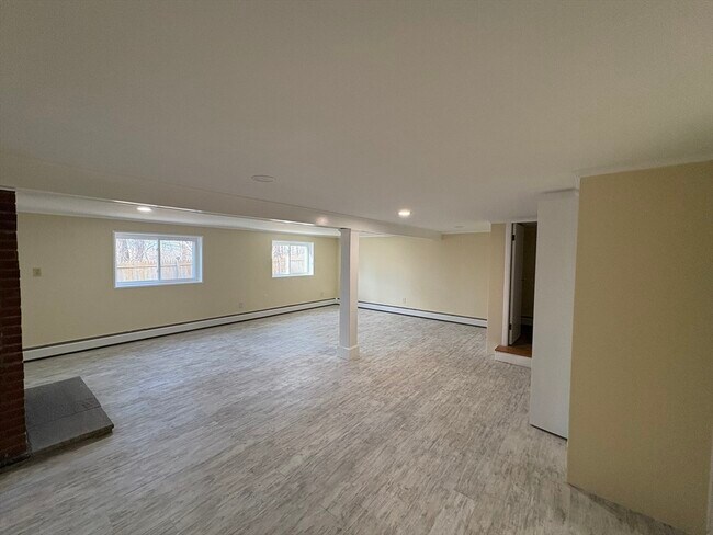 Building Photo - 150 W Wrentham Rd