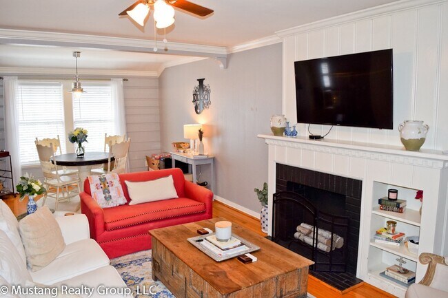 Building Photo - M Street Area 1 Bedroom