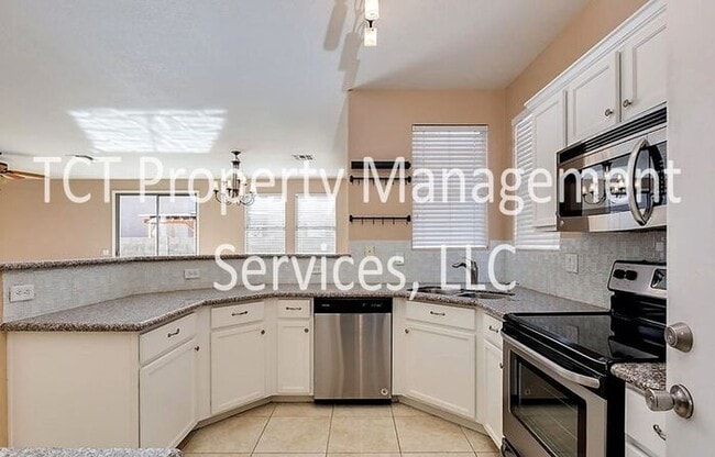 Building Photo - Beautiful 3 bedroom, 3 bathroom home in Mesa!