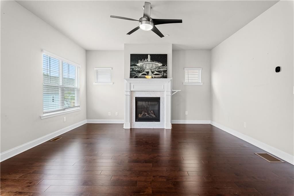 Building Photo - 156 Adams Cir