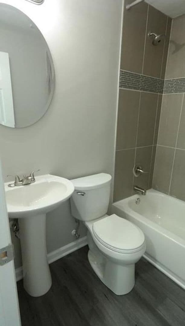 Building Photo - Beautifully Renovated Ranch-Style Home in ...