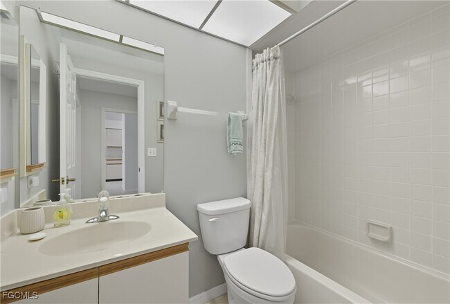 Building Photo - 12250 Kelly Greens Blvd