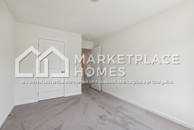 Building Photo - 702 Newtons Wy