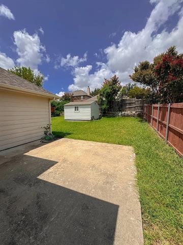 Building Photo - 7015 Hillwood Dr