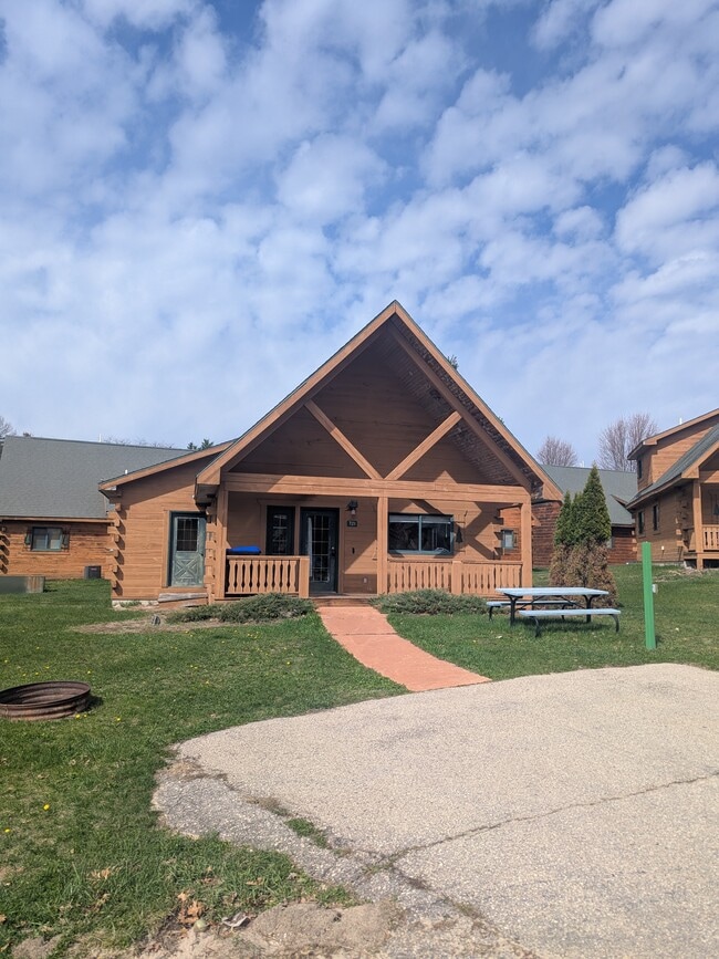Building Photo - 721 Skatepark Court