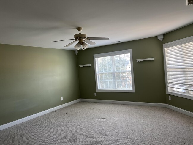 Building Photo - 101 Bellechasse Way