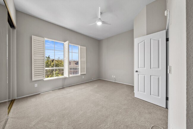 Building Photo - 521 Arbor Dr